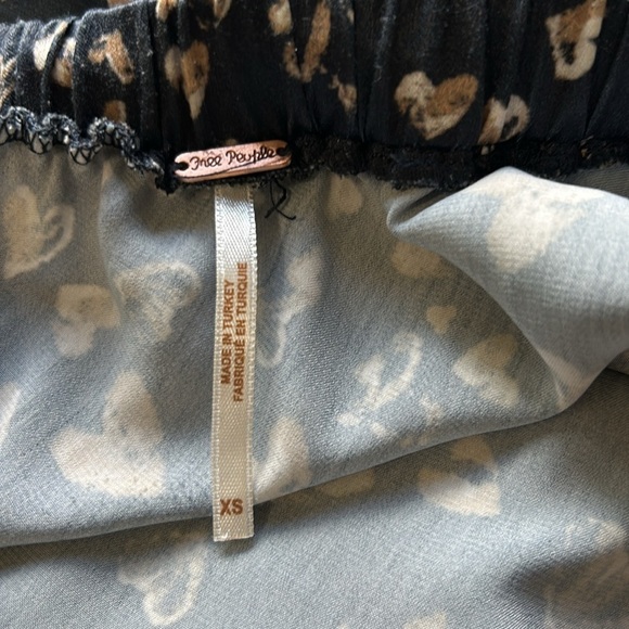 Free People Kendall Satin Slip Midi Skirt Hearts Slip On Valentine Sz XS - Picture 9 of 14